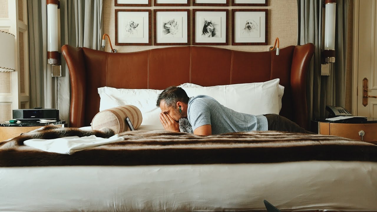 A SECRET PHONE CALL IN ASPEN, COLORADO | DAILYVEE 269