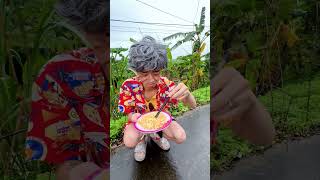 Ông già ăn xin tội nghiệp bị bắt nạt || The poor old beggar was bullied#shorts