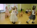 Зажигательный танец девочек на утреннике 8 Марта в детском саду