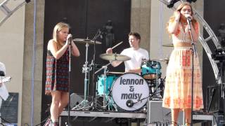 Video thumbnail of "Lennon & Maisy -Big Yellow Taxi"