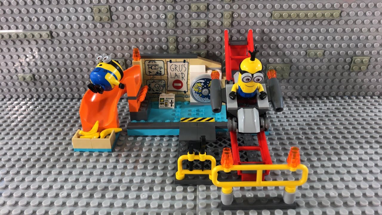 Toy Minion Lego Minions 75546 working in the lab of LEGO Glue