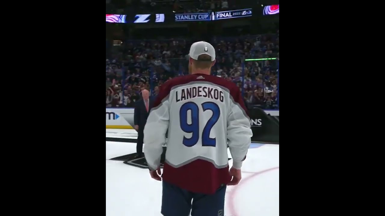 Video: Gabriel Landeskog's daughter sips from Stanley Cup after win