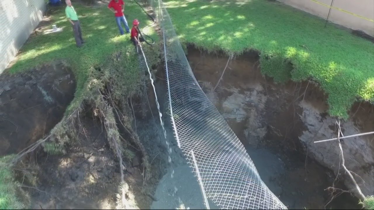 Crews Begin Filling In Seffner Sinkhole