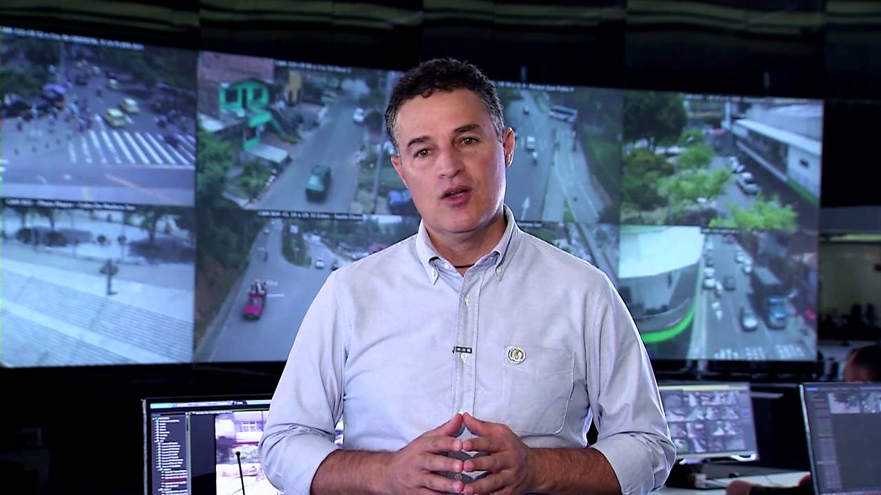 Alcalde responde sobre Cultura TIC medellin zoo