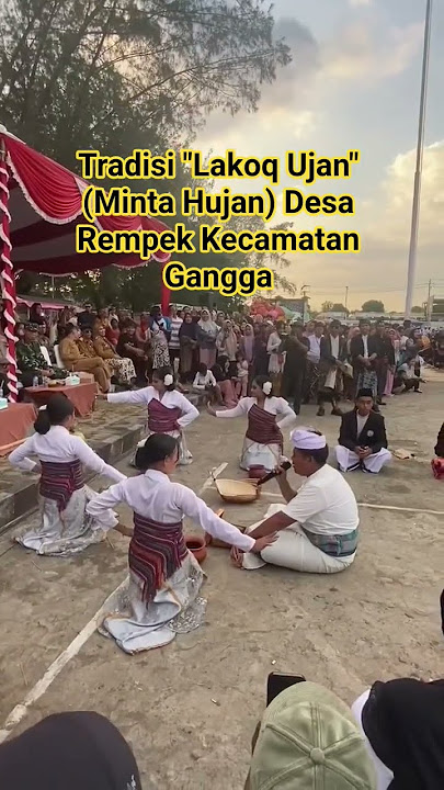 Tradisi 'Lakoq Ujan' Rempek Gangga KLU // Credit Fb : Evibusur