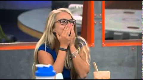 Big Brother 16 - Nicole Gets Scared