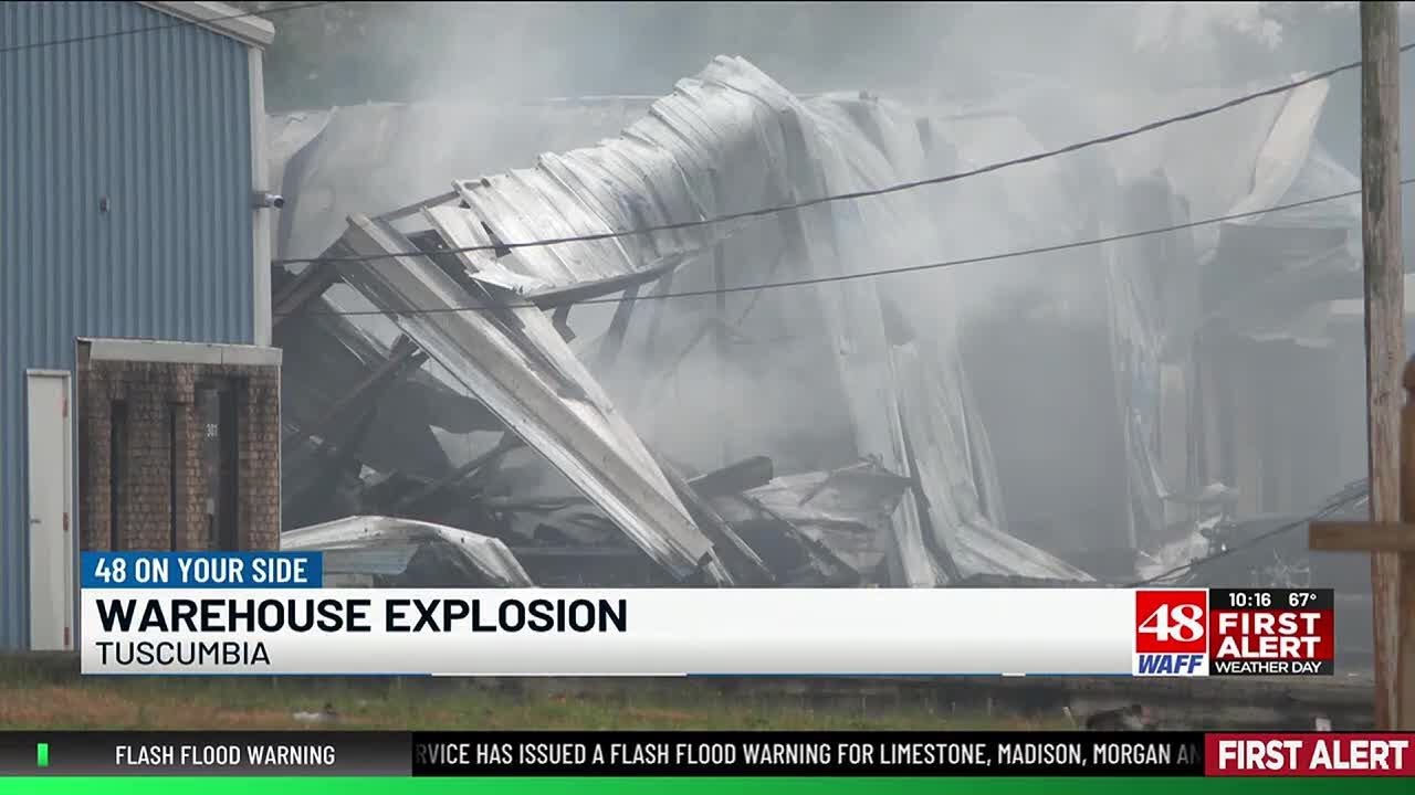 Crews respond to warehouse fire in Tuscumbia - YouTube