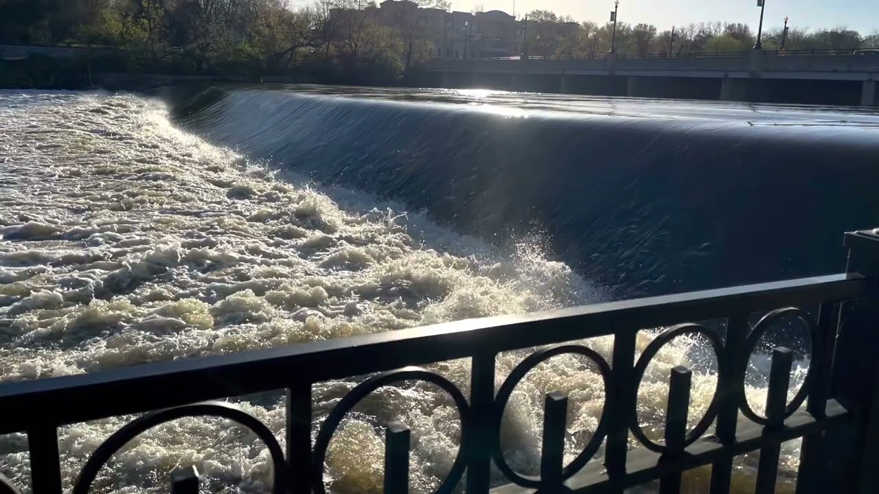 Recorriendo Walton Island de elgin Illinois.