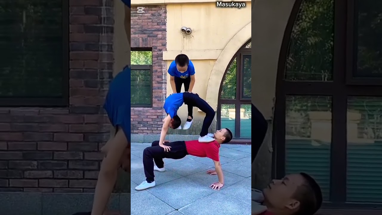 dangerous stunts in street😱😱