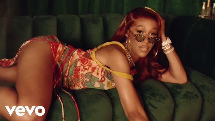 Nicki Minaj Promotes 'Whole Lotta Money' Remix Wearing Louis