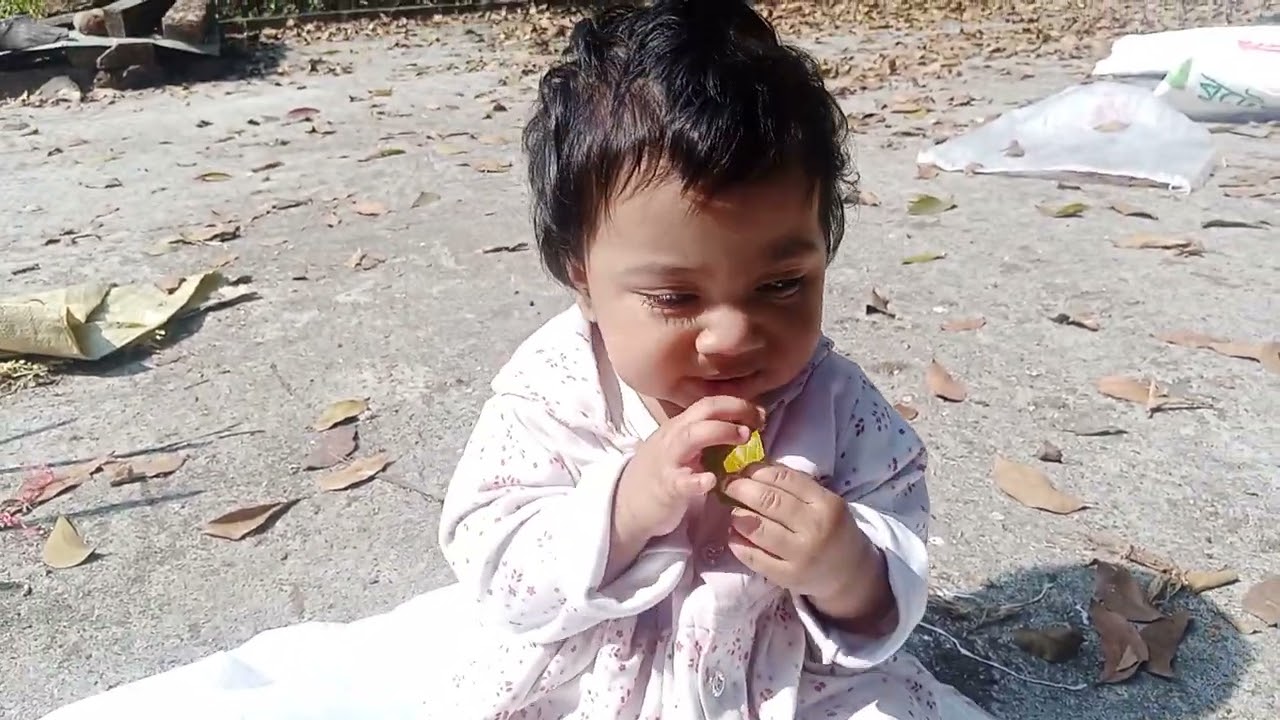 পুটি কে নিয়ে ছাদের উপর বসে ছিলাম। তারপর হঠাৎ করে যা হলো দেখুন। BUSHRA HAQUE VLOG l