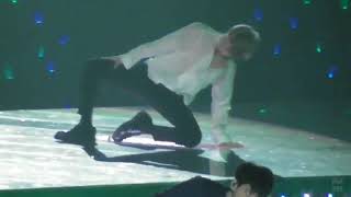 I7O9O3 SHINee Taemin tellmeyourname performance