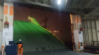Ro-Ro Ship Ramp Closing