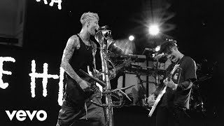 Video thumbnail of "Machine Gun Kelly - I Think I'm OKAY ft. YUNGBLUD, Travis Barker (Live in Denver)"