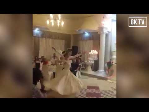 ორი ძმა დის ქორწილში