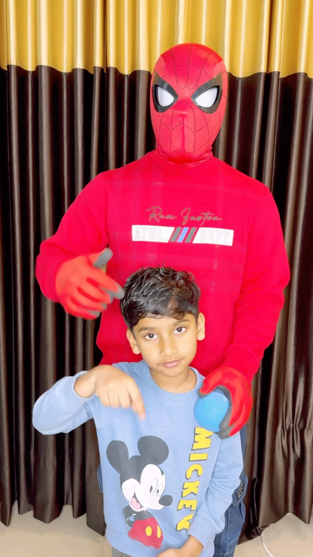 Anant k liye soft ball ⚾️ laya Spider-Man ?