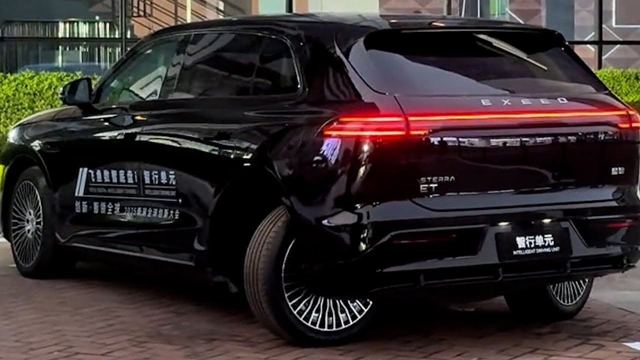 Chery’s cutting-edge tech: STERRA ET performs an in-place turn