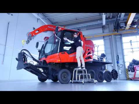 PistenBully reinigen: Clean and Care