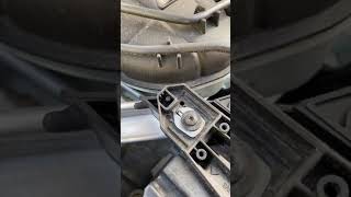 W246 Mercedes Benz B180 Motor Bölgesi Ön Yolcu Tarafından Gelen Ses - Strange Noise - Chirping Sound