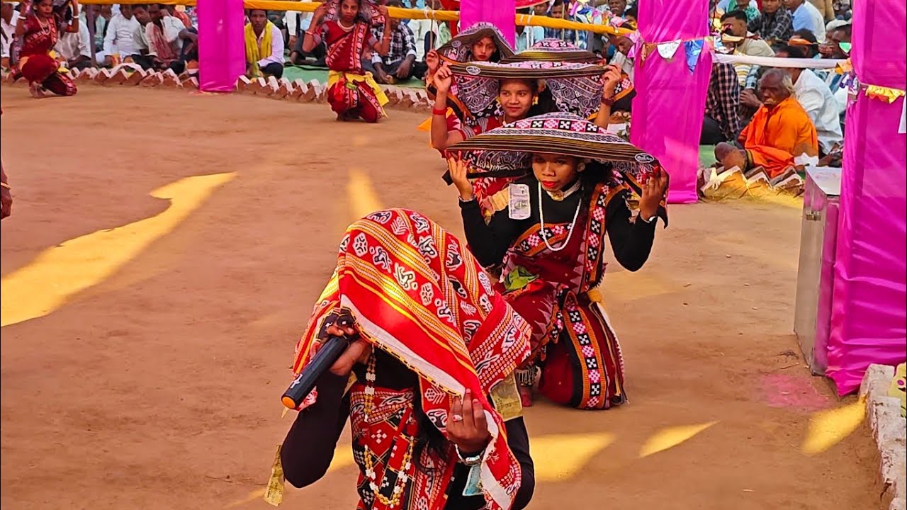   ମଥାରେ ଦେଇ ଶାଶୁ ଘର ଚାଲିଯିବି ଶ୍ୱରେ ଓଡ଼ିଆ hit song badaghumar balika sankirtan mandali 