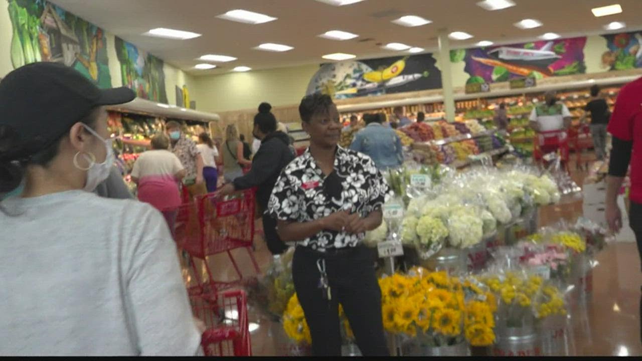 Shoppers camp out for Huntsville Trader Joe's Grand Opening YouTube