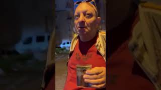 Taksim Delisi Cenk - Adam 400 Tl Masaya Atip Kaciyo