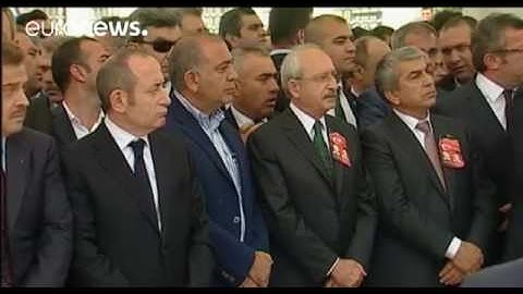 First funerals held for victims of Istanbul car bomb attack