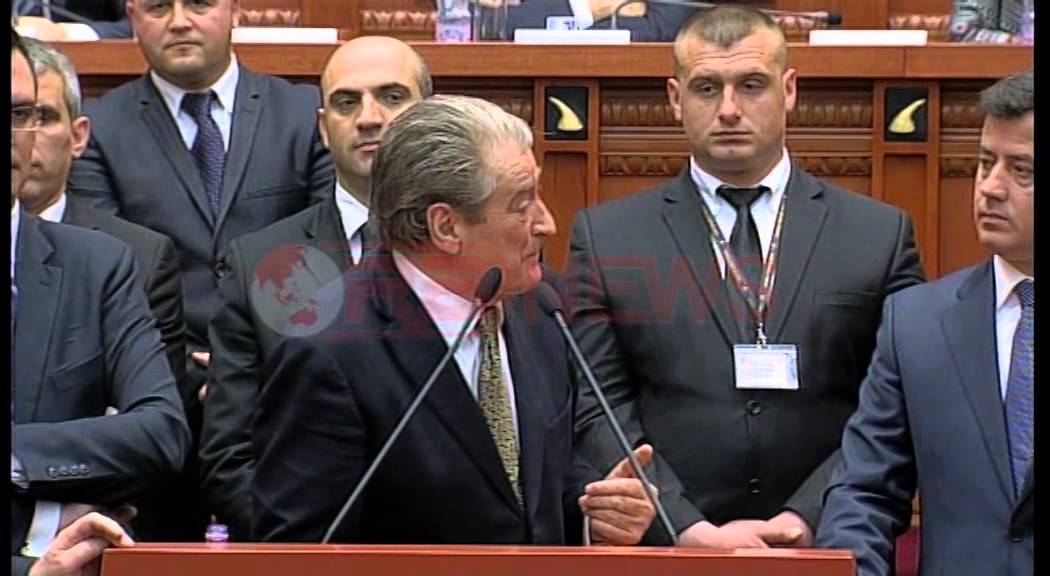 Debati i plotë në Kuvend, Meta - Berishës: Dhashë dorëheqjen për Shkëlzenin s'e jap më- Ora News-