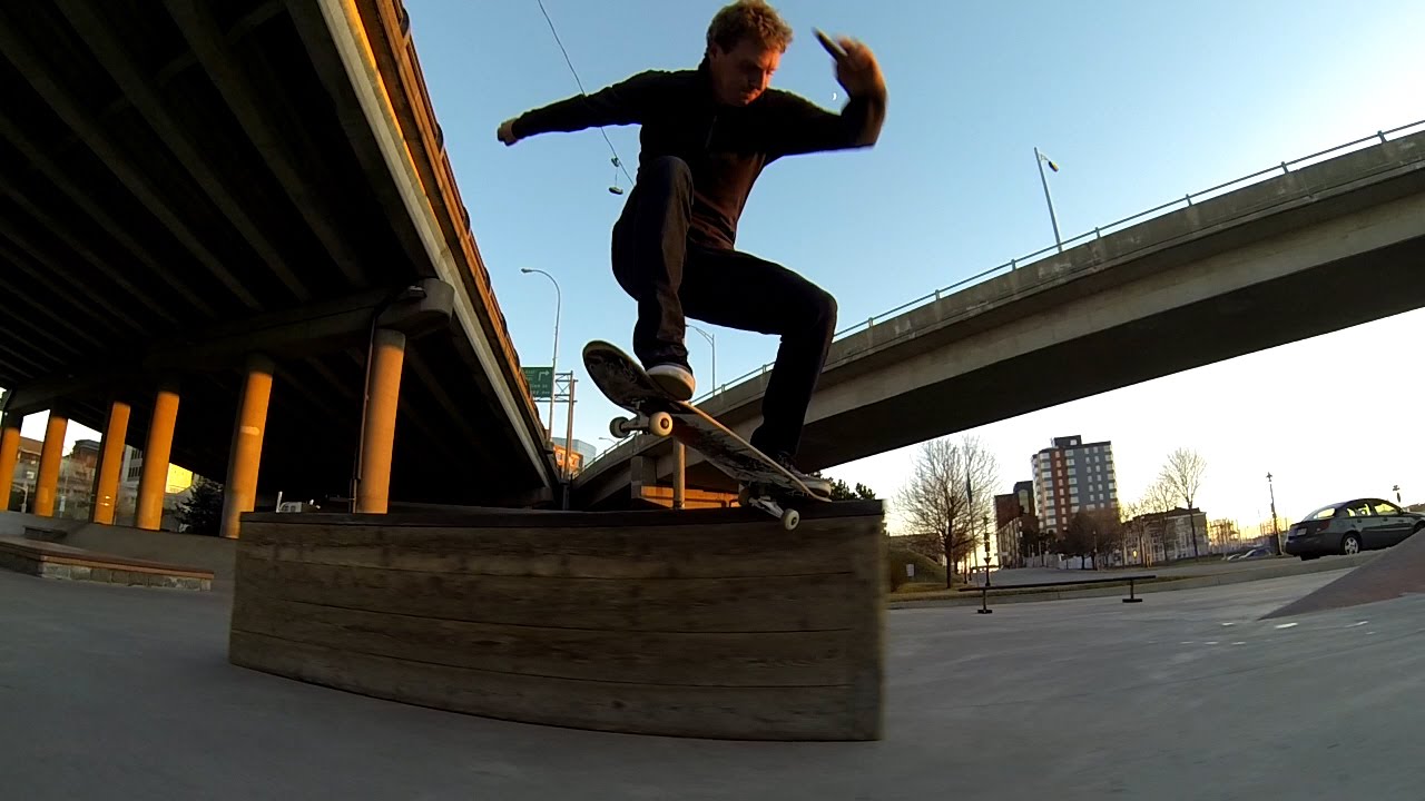 Huge Switch Crooked Grind!