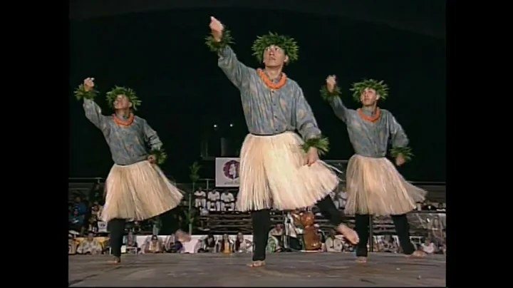 2005 Merrie Monarch Kahiko - Hālau Hula 'O Nāpunaheleonāpua #Hawaii #Hawaiian #Hula