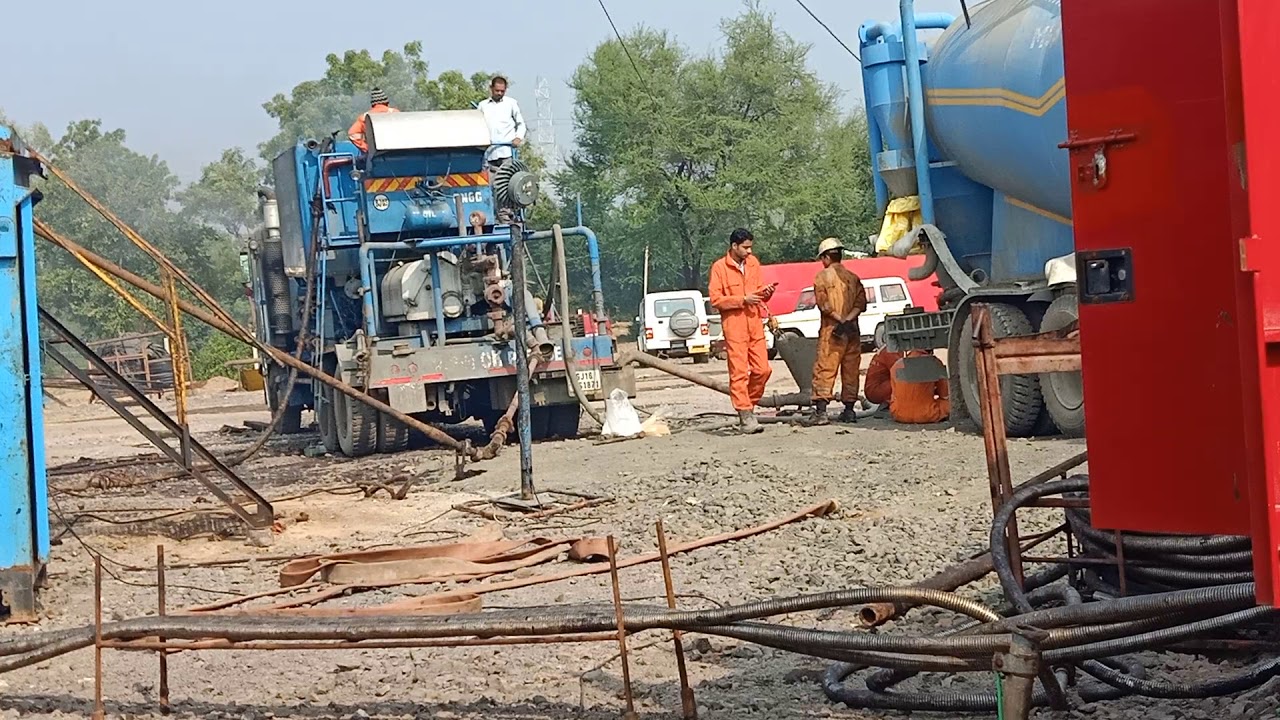 Cementing Job in Oil field - YouTube