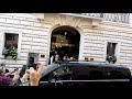 U2 a Roma fuori dall'albergo prima del concerto