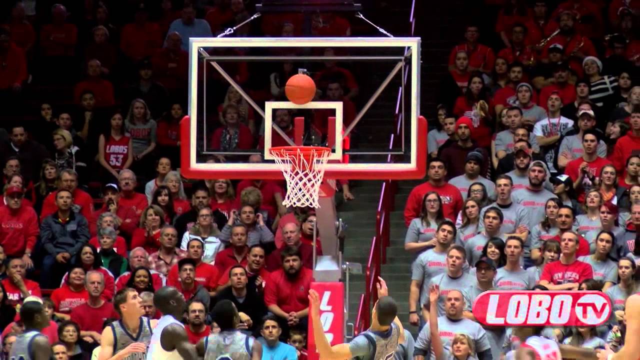 football score Lobos vs Air Force: Sam Logwood Dunk