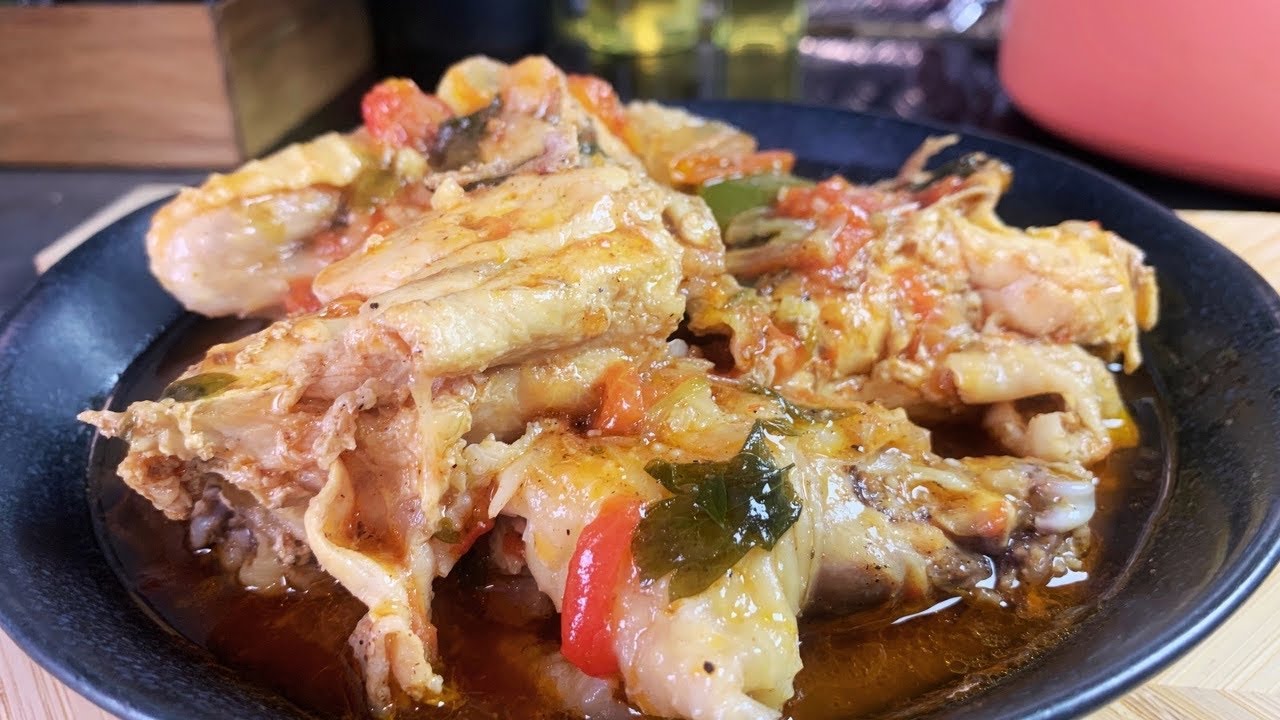 Une autre manière de cuisiner la Recette de POULET DUR à la sauce tomate sans frire,très delicieux 