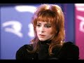 Capture de la vidéo Mylène Farmer - Interview Inédite Pour Sans Contrefaçon Au Top 50 (05/12/1987) [Canal Plus]