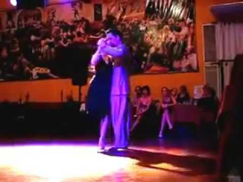 Yanina Fajar & Damián García en Milonga Parakultural 2012 Bs As (3/4)
