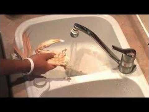 How to prepare and clean Snow Crab - YouTube