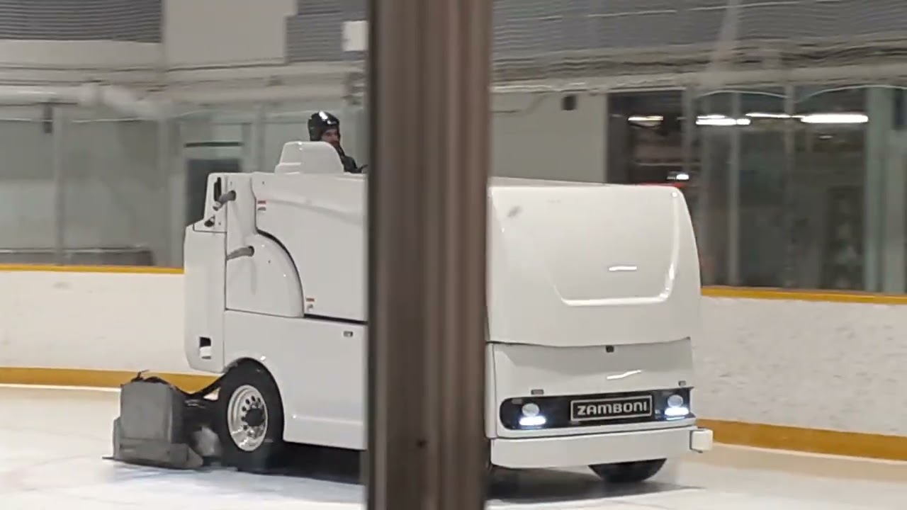 To clean another ice hockey this holiday season at Tomken Twin Arena