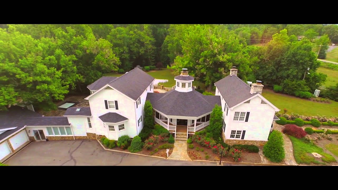 Knoxville Wedding Videography At Dara s Garden YouTube