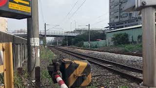 8777B次EMU900型試運轉&513次莒光號交會通過 新竹市香山區農會前平交道（109）