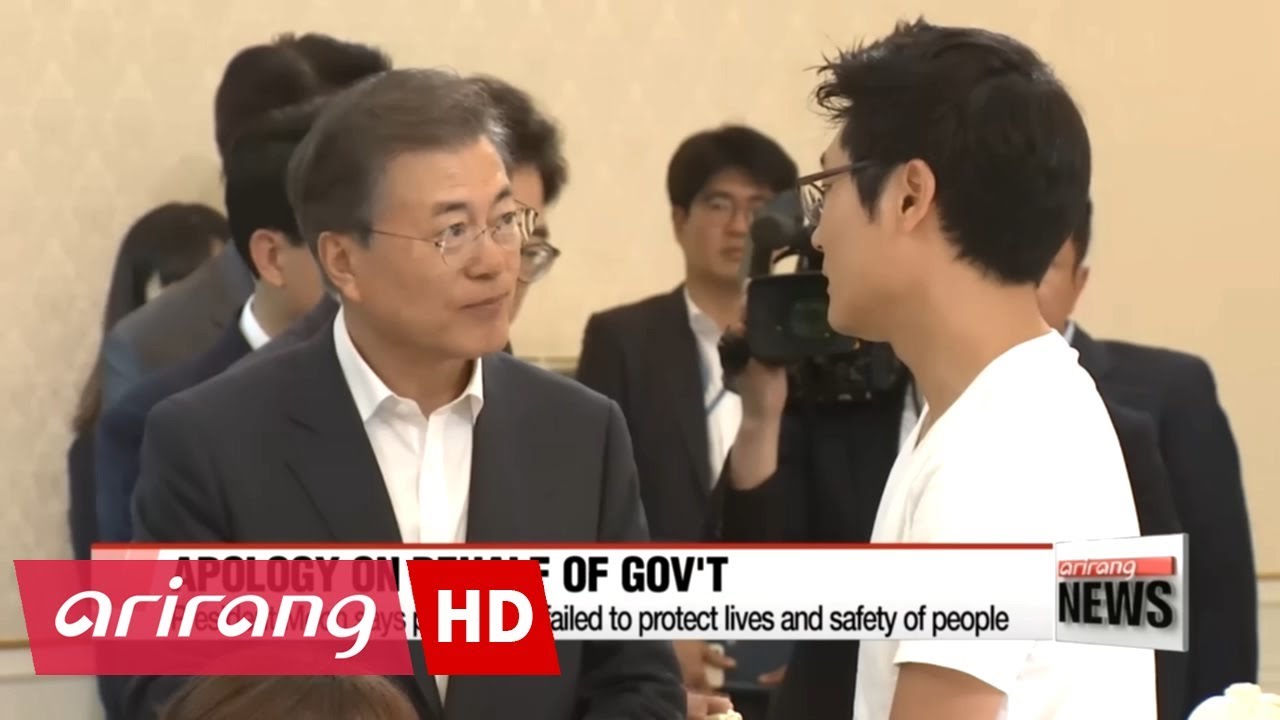 President Moon apologizes to toxic humidifier disinfectant victims