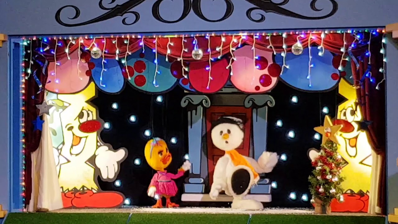 Puppet castle Butlins Xmas 2017 - YouTube