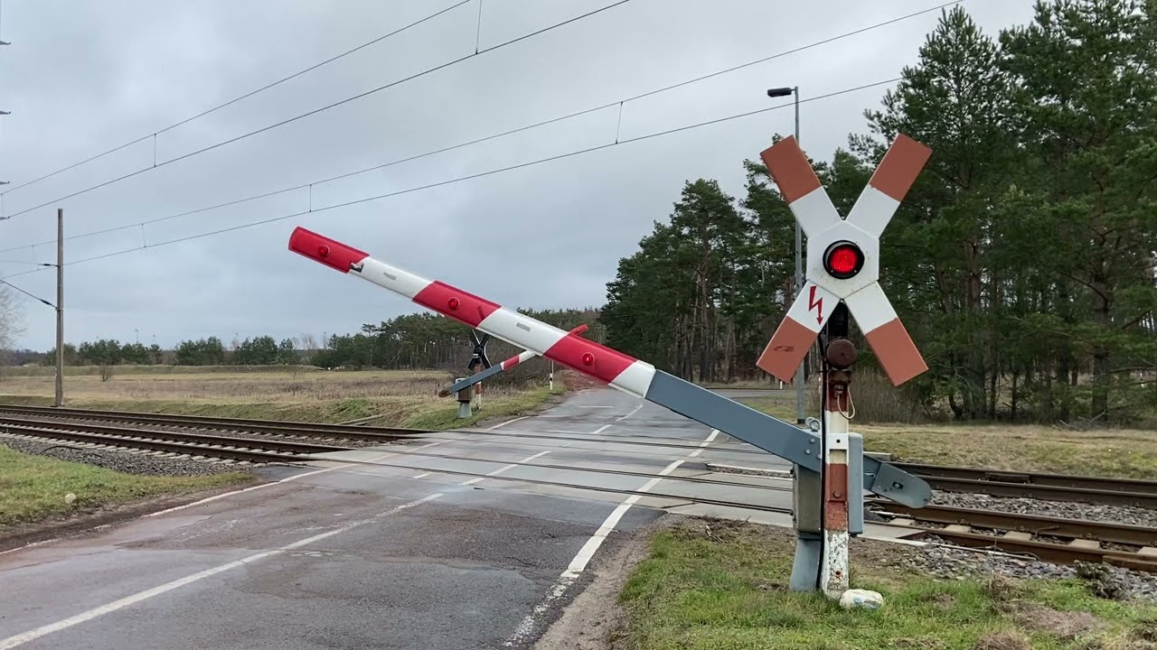 Bahnübergang Angern //Railroad crossing// Spoorwegovergang