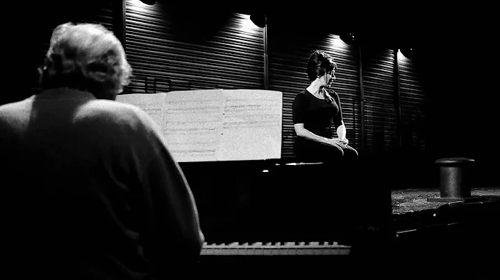 Michel Legrand accompanies Meow Meow with "Sans Toi"