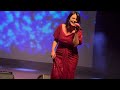 Capture de la vidéo Show "Les Grandes Voix" Avec Franck Colyn & Sandra Amico / Stars Voices, L'hommage Aux Grandes Voix