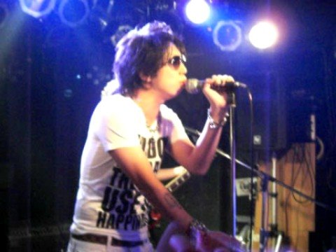 マンズ Live at 渋谷KINOTO(もっと強く君を抱きしめたなら)
