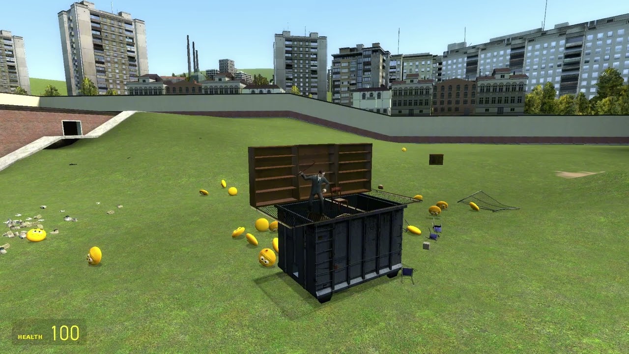 Pitching my business idea in GMod