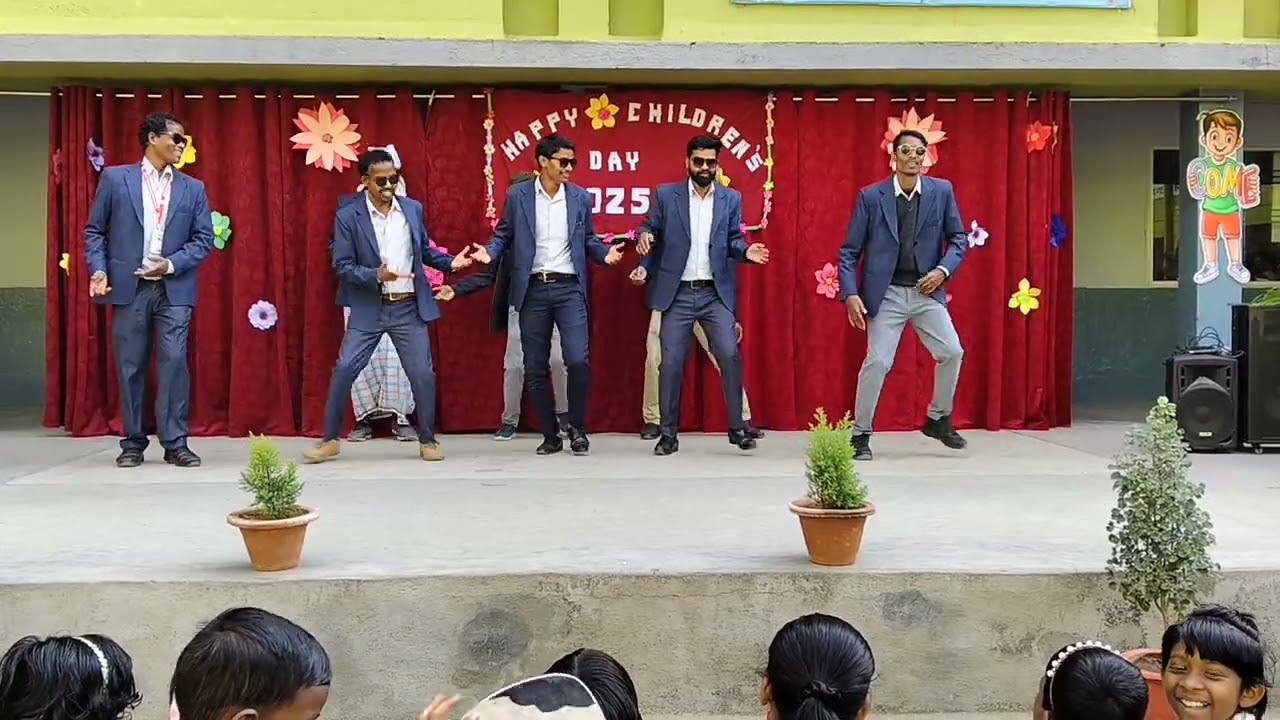 Dance by teachers' on the occasion of children's day 🥰🥰🥰🥰🥰🥰