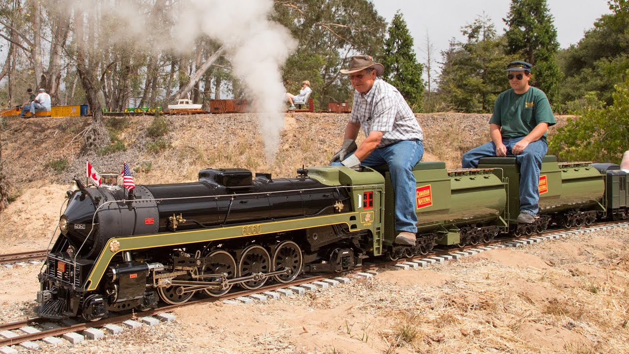 ⁣Firing up and running the Canadian National #6060 4-8-2 live steam locomotive