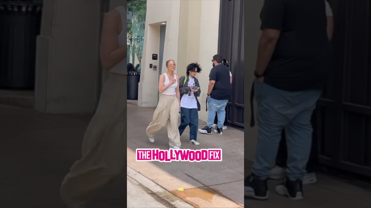 Jennifer Lopez Begs Paparazzi To Leave Her Alone At The Mall Amid Divorce Rumors With Ben Affleck